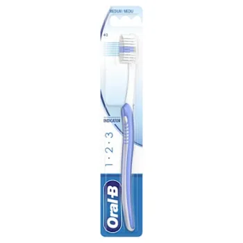 Oral-B Indicator 1 2 3 Četkica Za Zube Medium 1 Komad